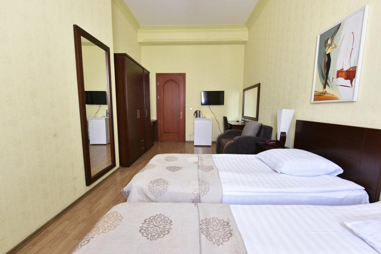 Irmeni Hotel Tbilisi Exterior foto